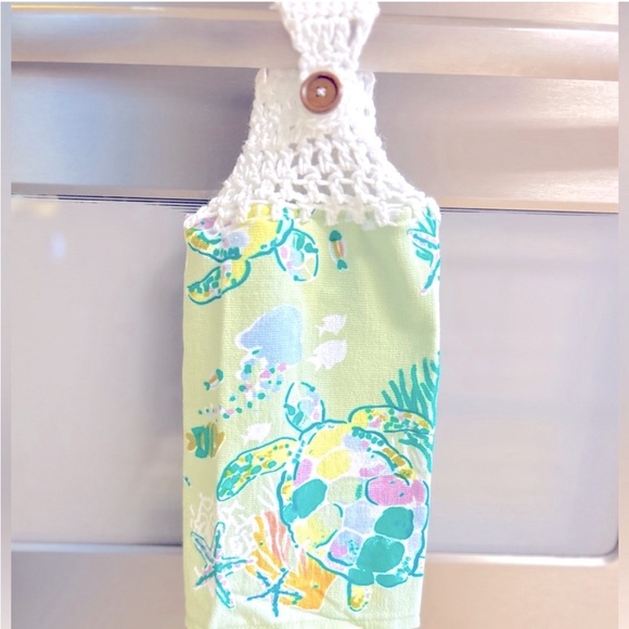 HAND CRAFTED Crochet Top Colorful Turtle Hanging Kitchen or Bathroom Hand Towel - Picture 7 of 7